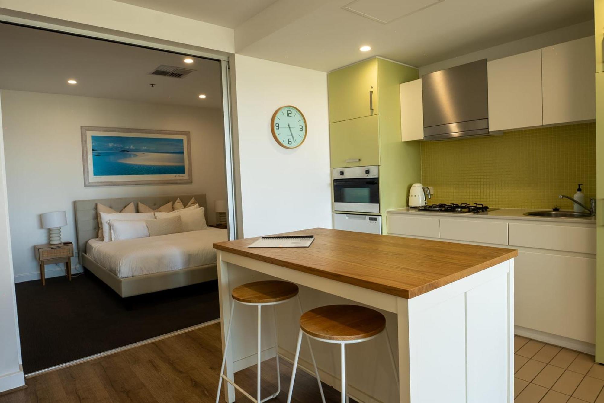Glenelg Oasis, Pool, Gym, Spa & Sauna, Free Parking, City Views 외부 사진